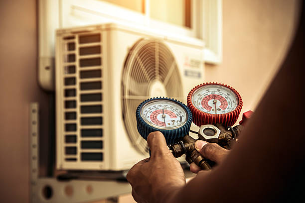 Professional Air Conditioning Service technician working in Oak Harbor, WA